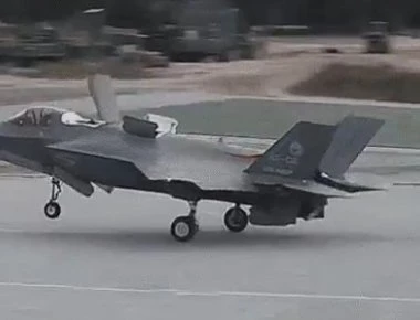 F-35B: Δείτε την έκδοση των Αμερικανών Πεζοναυτών να απογειώνεται σε ελάχιστη απόσταση